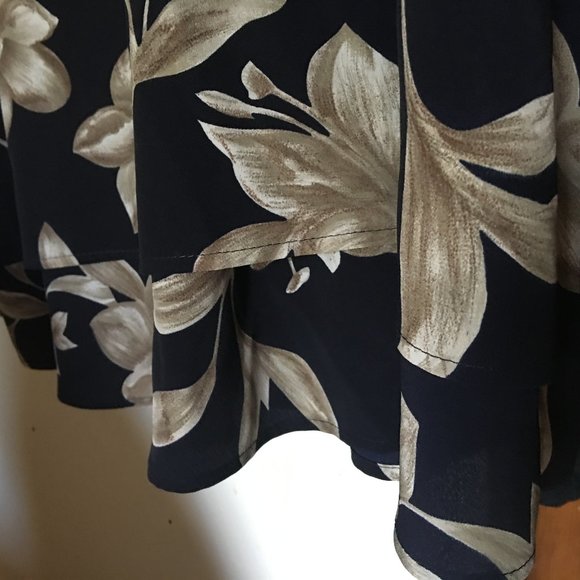 Dress Size 24 - Picture 3 of 5